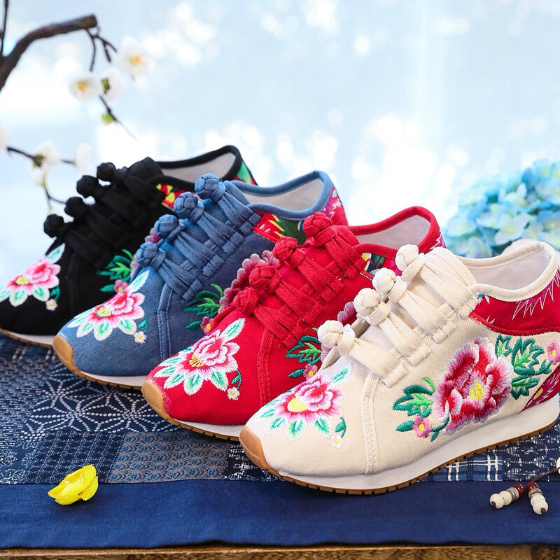 Shoes/Velvet Travel Shoes Canvas Embroidered Cloth Shoes Women's Casual Shoes High Heel Sneakers