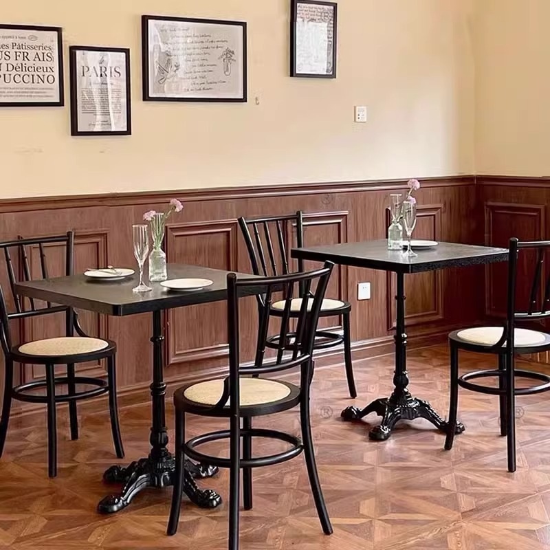 Commercial retro cafe table and chair set, dessert and bakery shop chairs, milk tea shop, American-style western restaurant solid wood tables