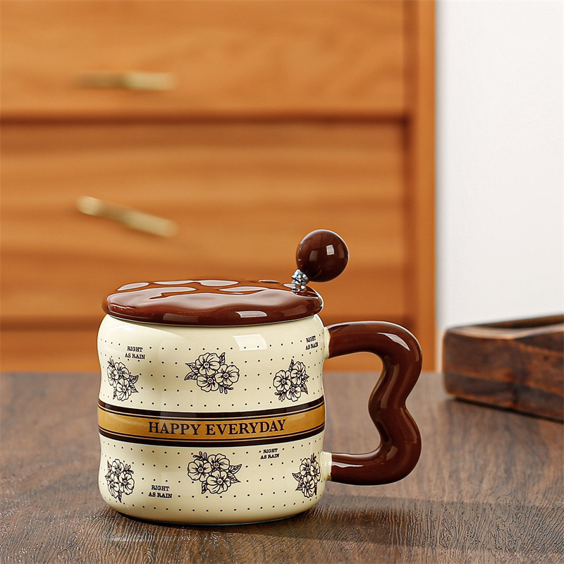 Flores retro tazas de alta sensación de marca de oficina simple para el hogar tazas de agua de niñas con tazas de desayuno de pareja de café con tapa