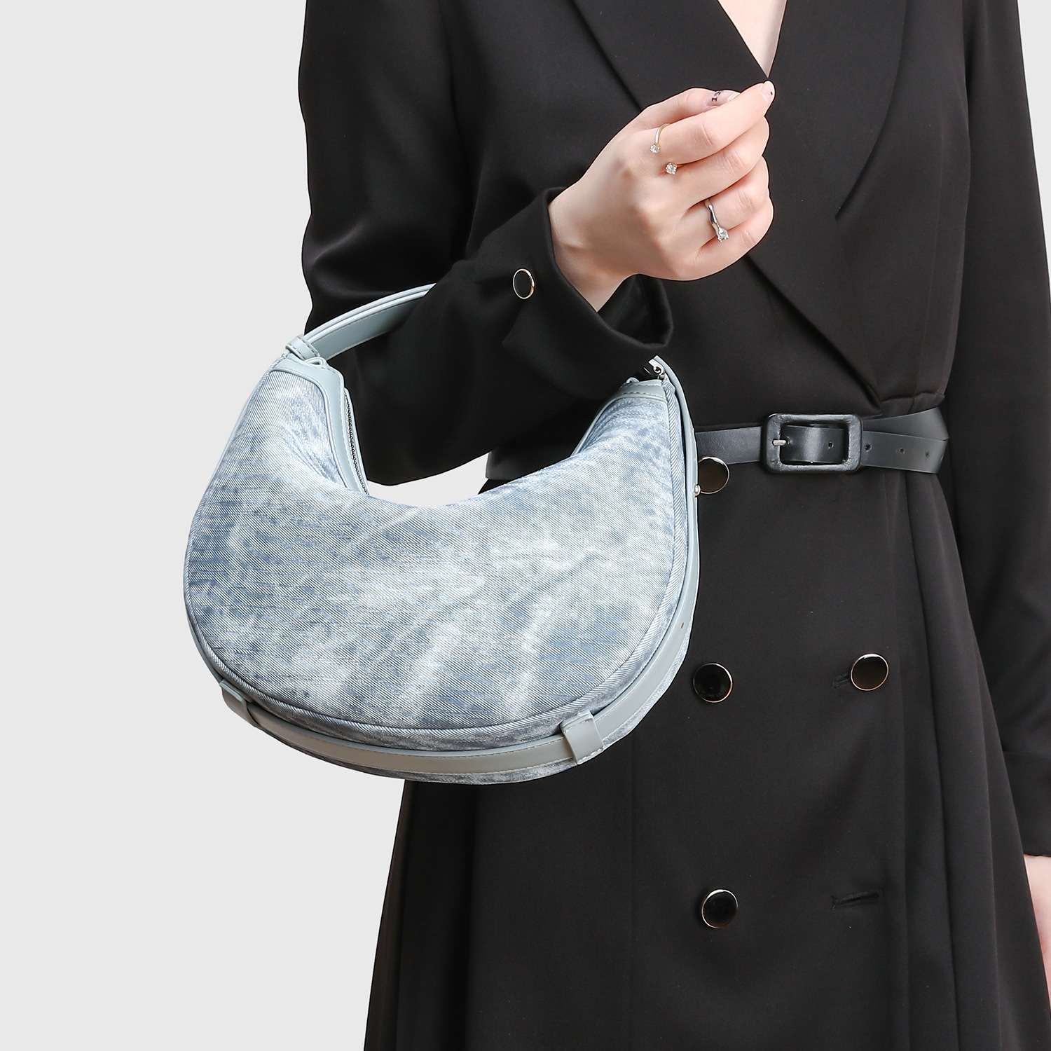 Niche Design Crescent Bag Genuine Leather Underarm Bag For Women 2026 New Arrival Minimalist Luxury Shoulder Crossbody Versatile Handbag - Thumbnail 4