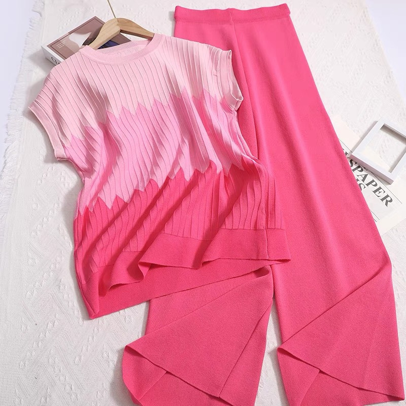 French-Style Gradient Color-Blocking Design Loose Round-Neck Sleeveless Knit T-Shirt + High-Waisted Solid Color Wide-Leg Pants Set