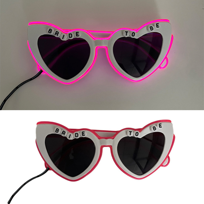 Nuevas gafas de sol luminosas de corazón de melocotón LED para hombres, gafas de amor de fiesta europeas y americanas transfronterizas, gafas de sol de moda callejera para damas