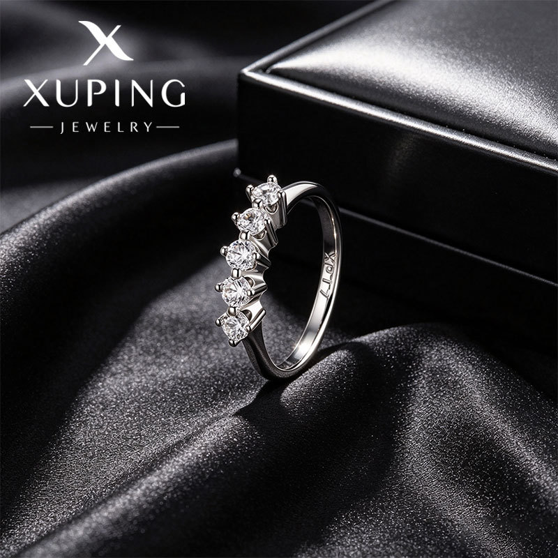 Xuping lujoso diseño ligero anillo de diamante de aleación de apertura de alta calidad anillo de moda personalidad anillo de novia