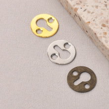 相框挂钩挂片葫芦片画框配件广告牌发光字鼻子婚纱照挂片三角挂片