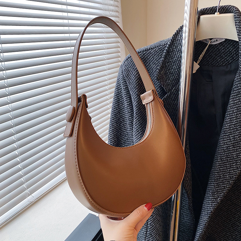 French Niche Women's Underarm Bag 2026 Autumn/Winter New Single Shoulder Bag Versatile High-End Texture Fashion Baguette Bag - Thumbnail 4