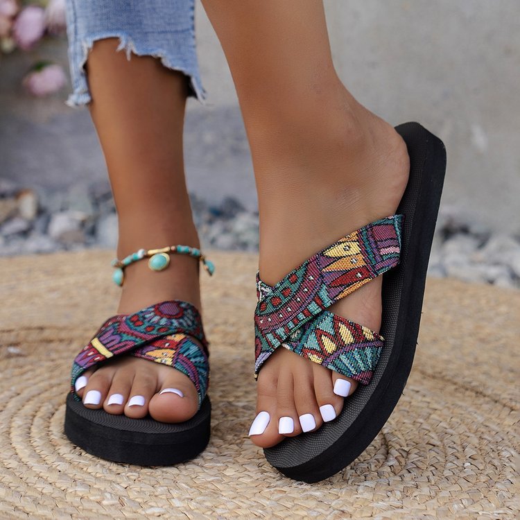 Set-toe large size sandals for women 2024 summer new style European and American foreign trade thick-soled color-blocked cross-strap beach _voghion.com