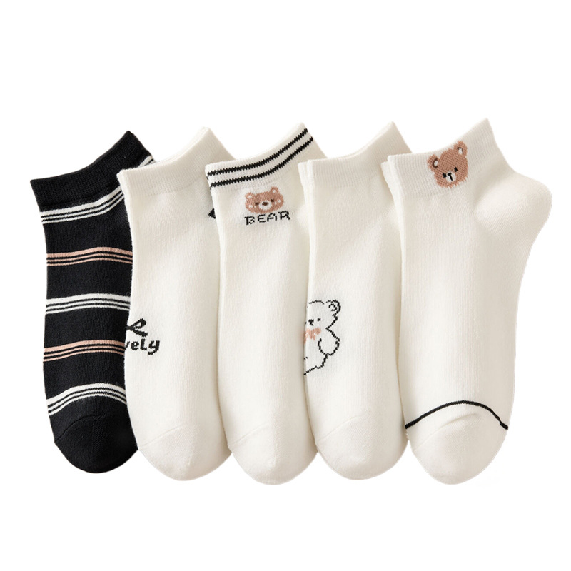 Zhuangyan calcetines al por mayor nuevo otoño blanco y negro versátil sin hueso calcetines de barco osos calcetines de alto valor de calcetines de mujer estrictamente seleccionados