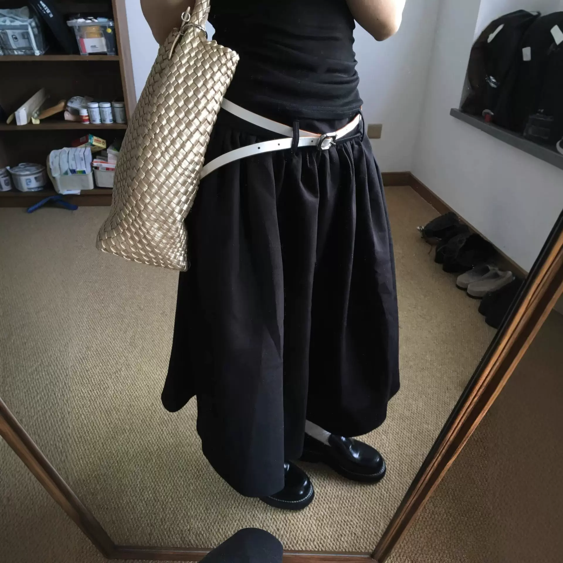 春秋暗黑设计小众低腰松紧黑色显瘦廓形蓬蓬裙半身裙高级感气质女