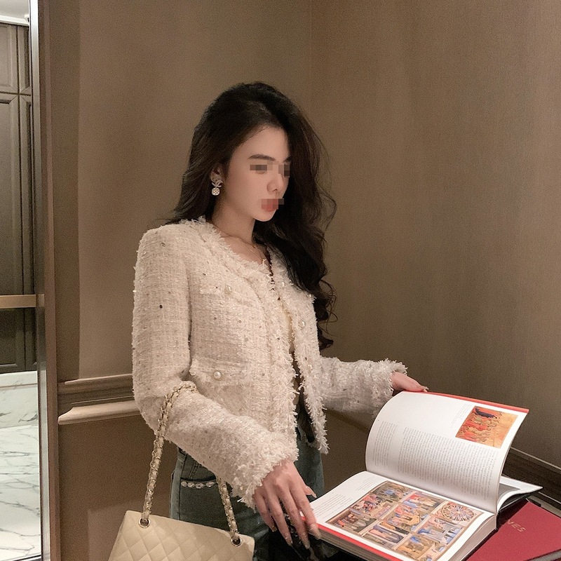 邱肉瑶 秋季新款白色感2025小个子气质千金短款小香外套女|undefined