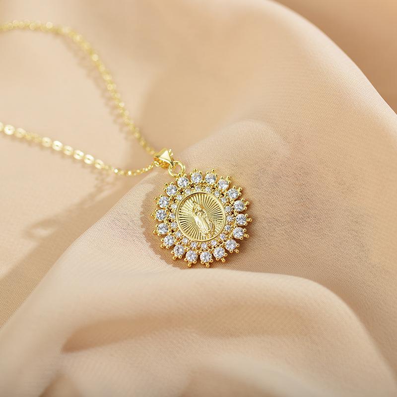 Pendant Necklace Classification Original Design Round Copper Gold Plated Zircon Pendant Necklace 1 Piece