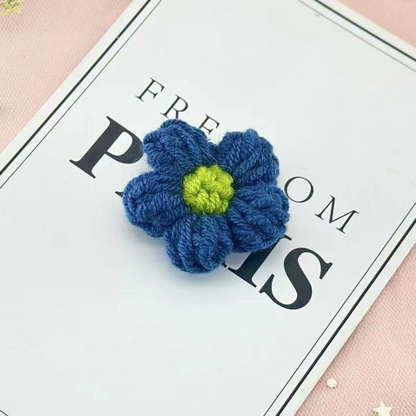 Tibetan puff fibrus brooch
