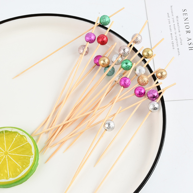 Mayorista creativo stick de fruta bambú stick de color mixto stick creativo pastel decoración fábrica de horquilla de fruta