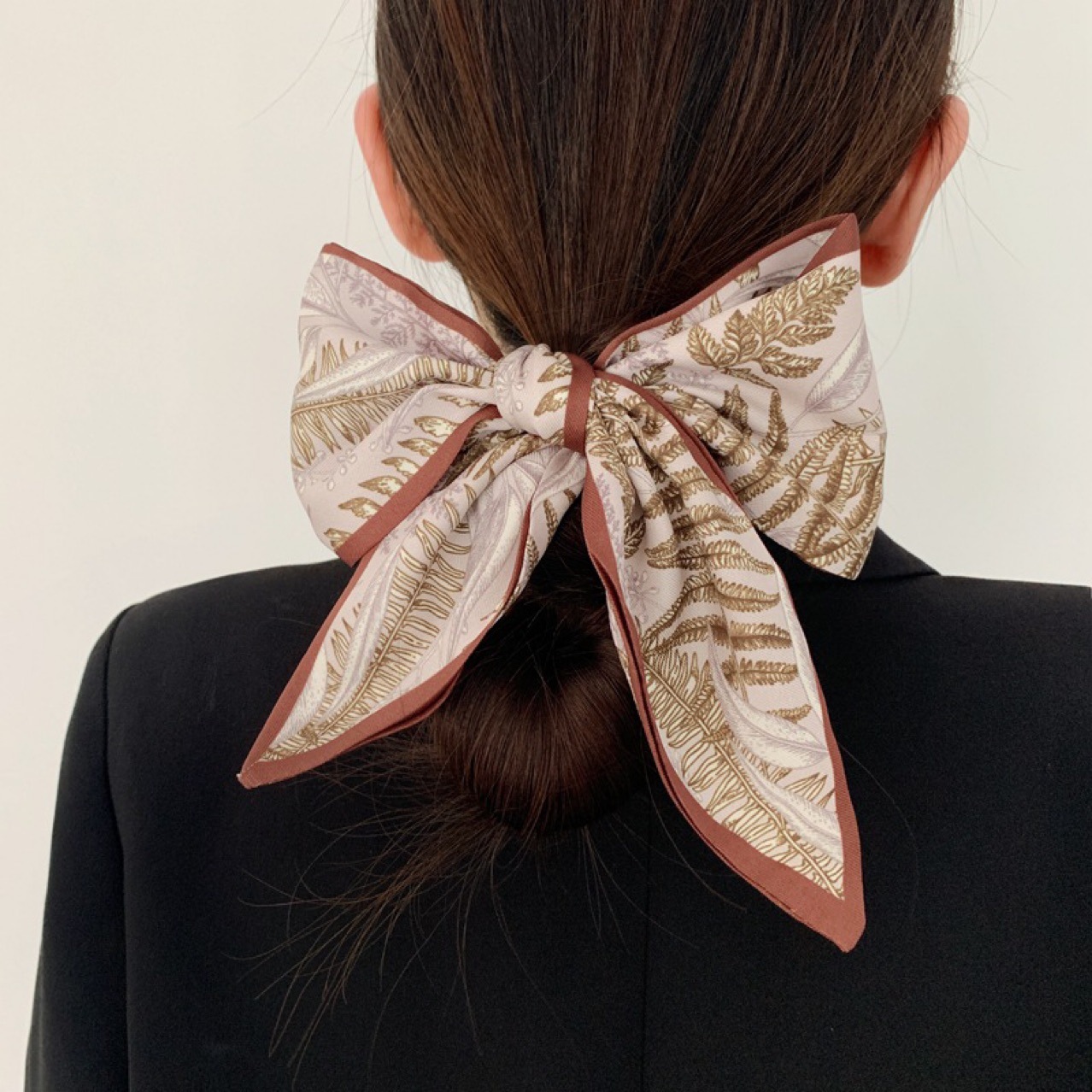 Retro Silk Scarf Bowknot Hairband display picture 2