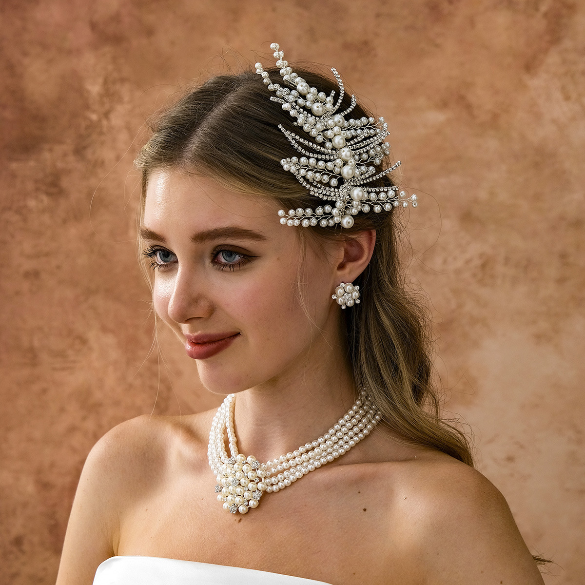 Beautiful Bridal Pearl Feather Headband Women's Handmade Beaded Diamond Chain Hair Accessories Retro Classic Small Fragrance Wedding Jewelry