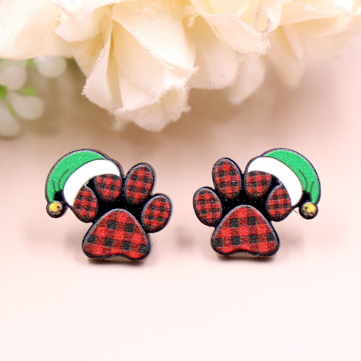 Wholesale Jewelry 1 Pair Fashion Christmas Hat Arylic Ear Studs display picture 4
