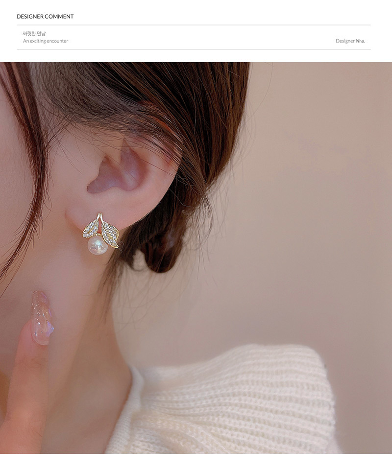 Fashion Leaves Copper Plating Inlay Pearl Zircon Ear Studs 1 Pair