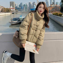 卡其绿短款羽绒服女冬季2025新款复古设计感宽松面包服白鸭绒外套