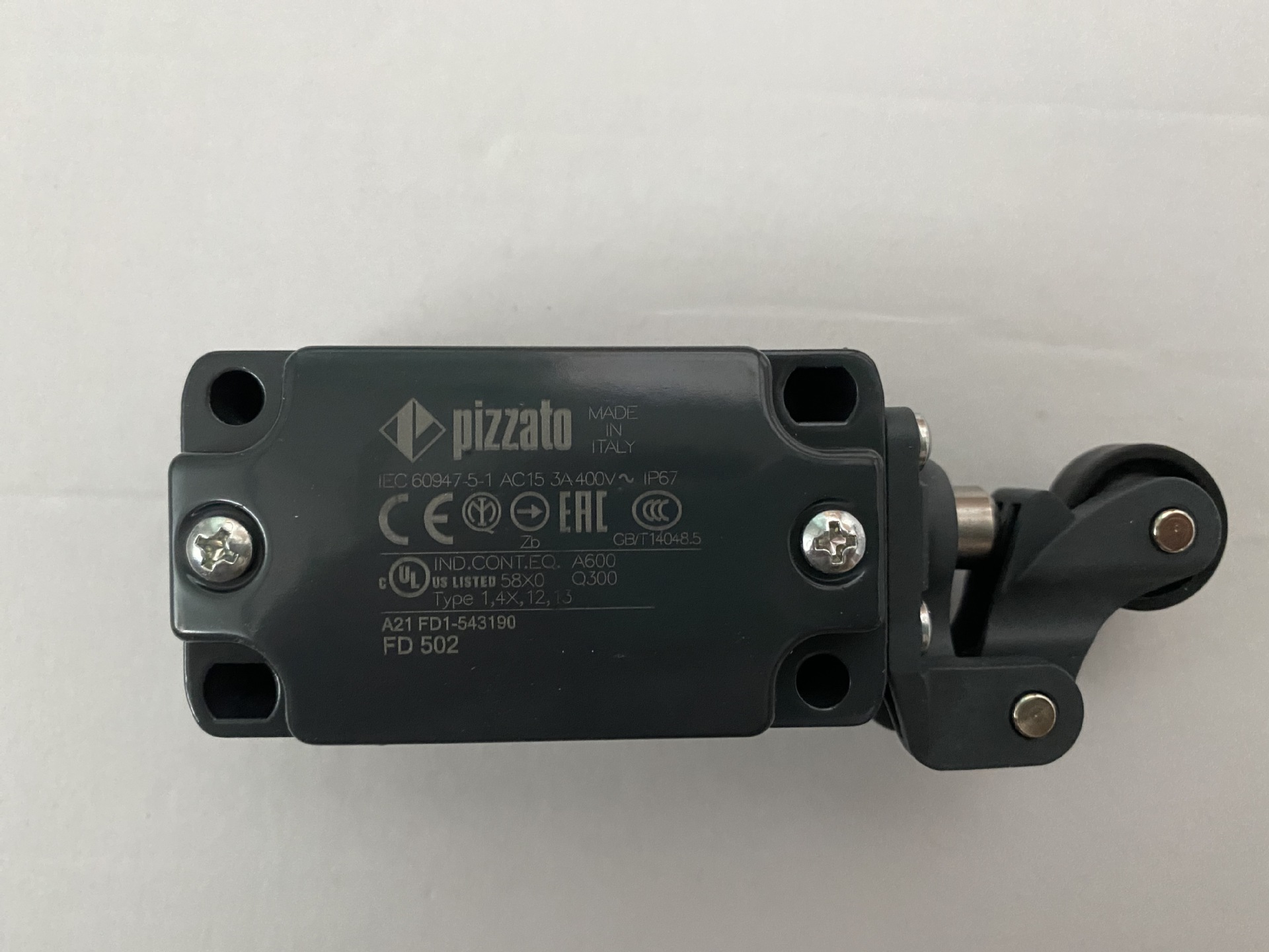 意大利品牌Pizzato限位开关 FD502 开票另加税点