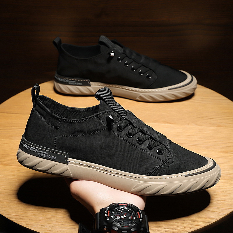 Primavera nueva seda de hielo transpirable viejos zapatos de tela de Beijing estilo coreano zapatos de moda universal zapatos de lona casuales para hombres