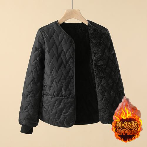New autumn and winter cotton-padded clothes for women with velvet and thickened inner liner. Close-fitting and warm base layer with women's small cotton-padded jacket.
