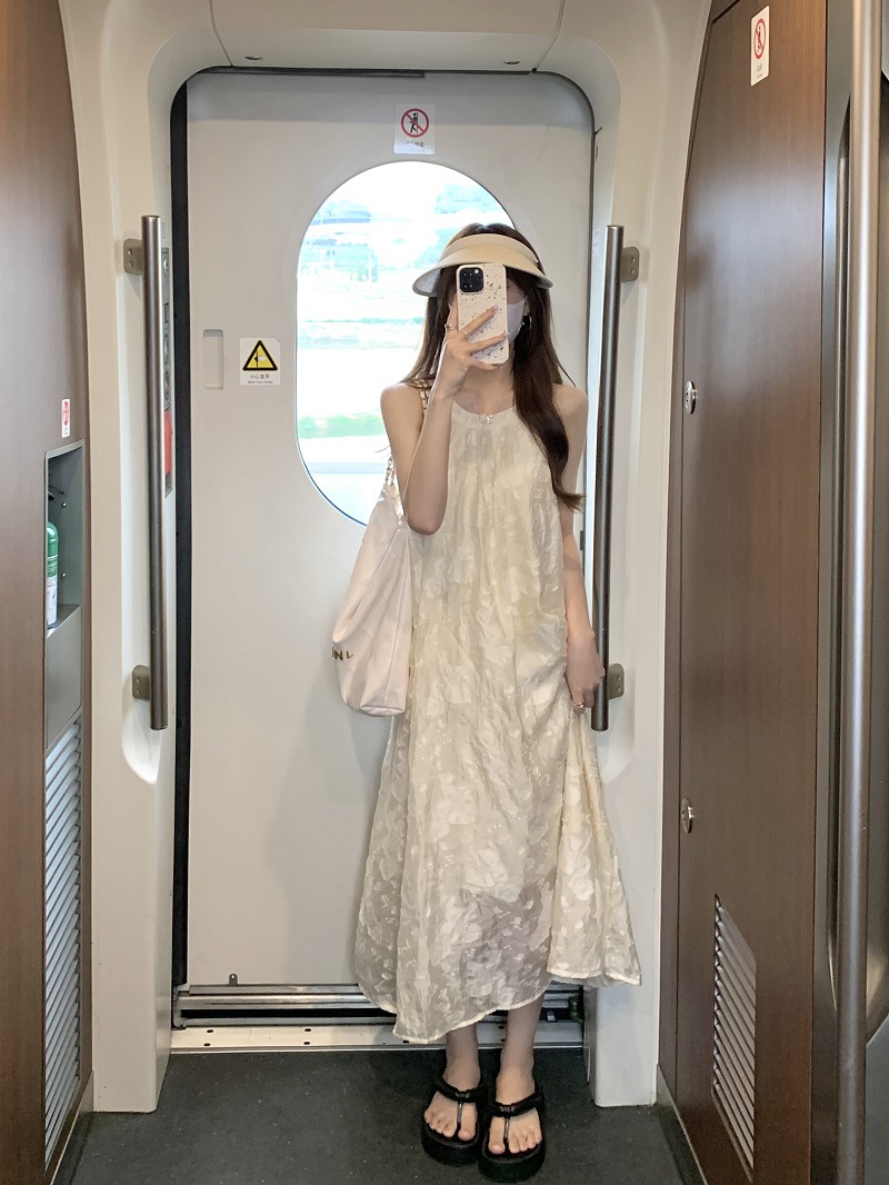 Váy liền maxi nữ cổ yếm dáng suông họa tiết hoa nổi — màu mơ