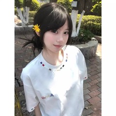 夏右肩文字刺繍半袖Tシャツ女性用2025夏ゆったり万能学生白半袖イントレンドブランド
