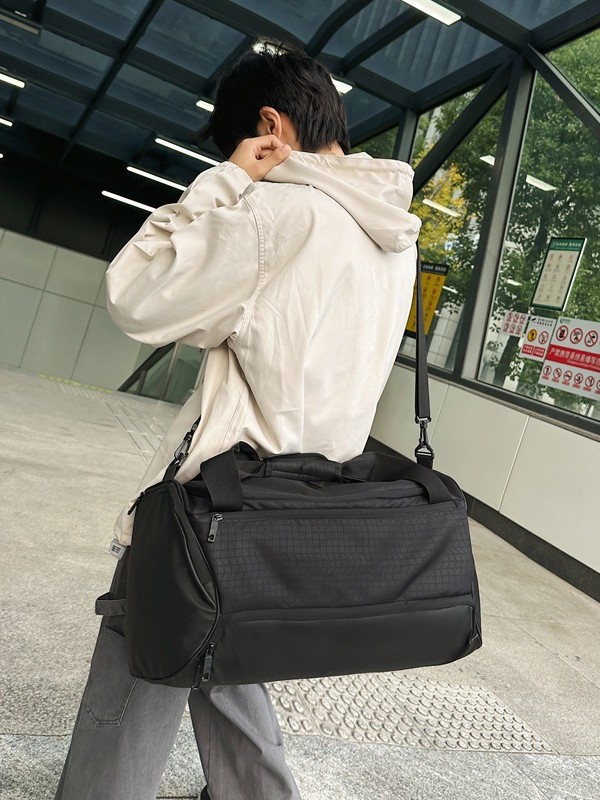 Diseño sentido de color a juego bolsa de fitness deportiva de pareja marca de moda bolso de mensajero portátil para hombre bolso de viaje de ocio de gran capacidad