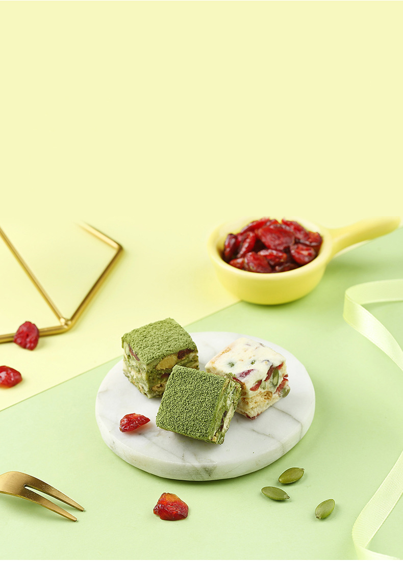 【中国直邮】 百草味 雪花酥 抹茶味200g