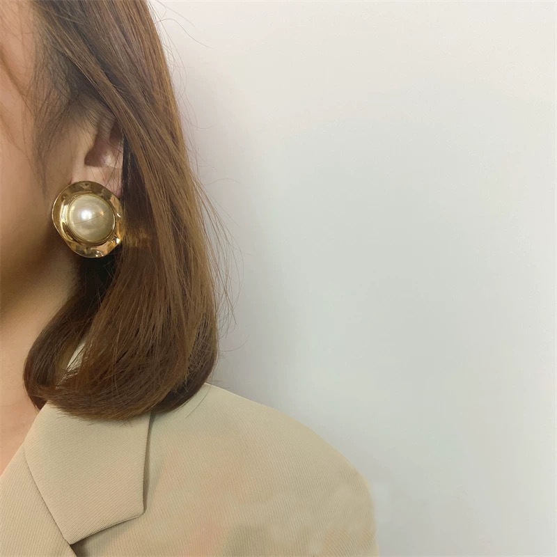 Retro elegant universal earrings from pearl