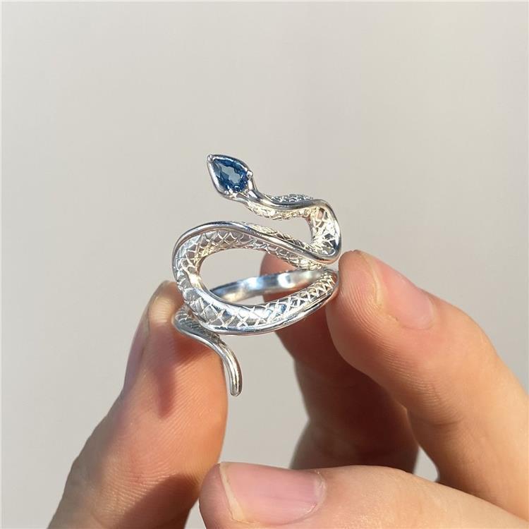 Fashion Snake Alloy Plating Inlay Artificial Gemstones Unisex Rings 1 Piece