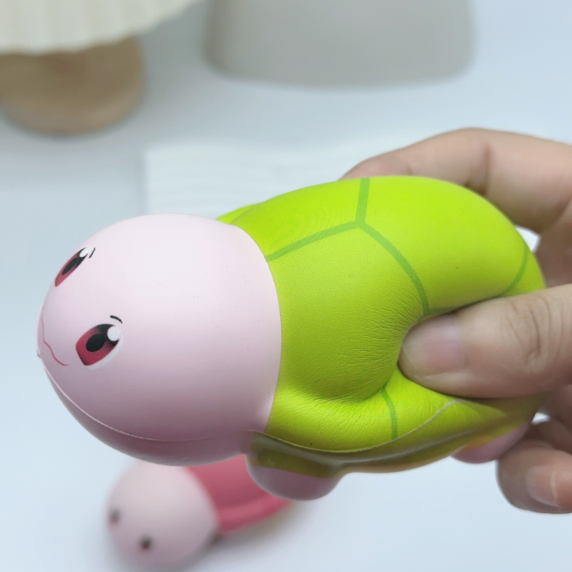 Todo el mismo tipo de tortuga roja pellizco pellizco PU rebote lento descompresión súper suave súper adorable impresión en color completo muñeca de puta