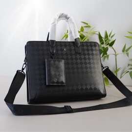 W宝龙男士真皮公文包手提斜挎包电脑包单肩包图片实拍高品质