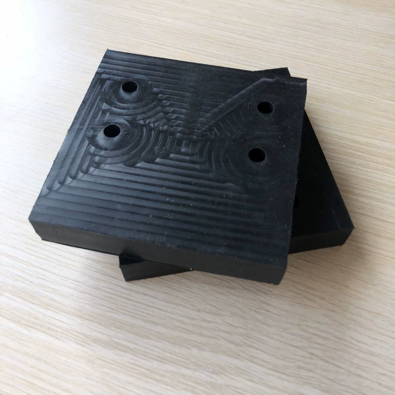 Производитель поставляет резиновый плоский точечный лист с квадратной полосой, противоударный и амортизирующий резиновый блок, противоскользящая резиновая прокладка.