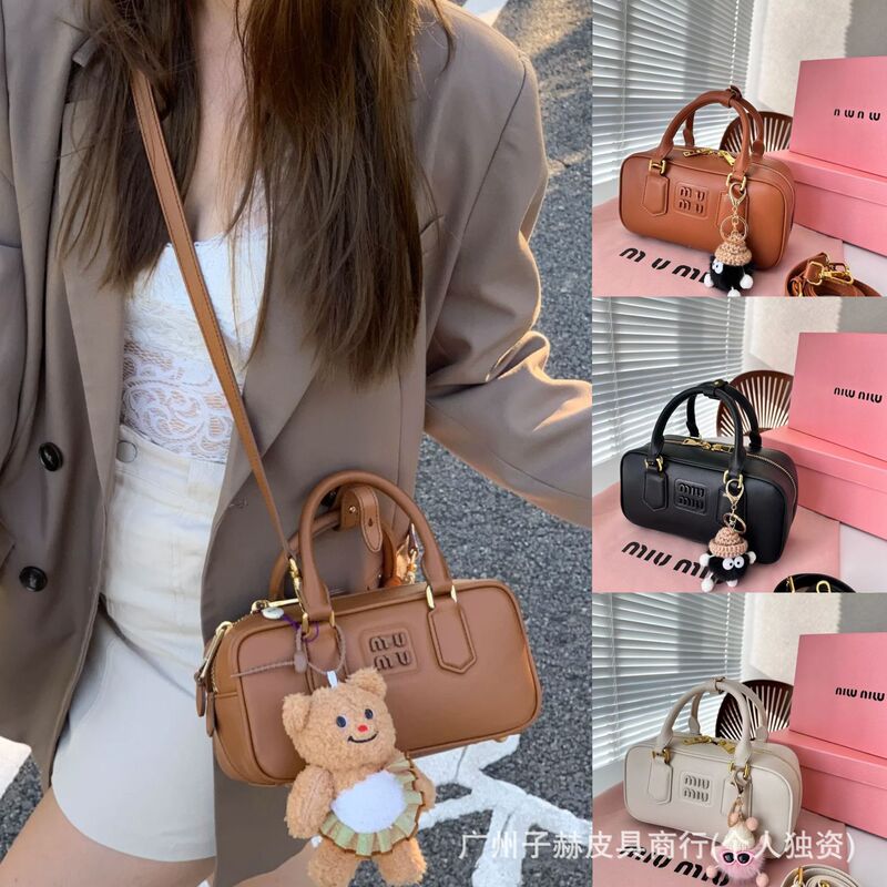 Original new miu bowling simple fashion handbag Boston shoulder diagonal large capacity official women's bag