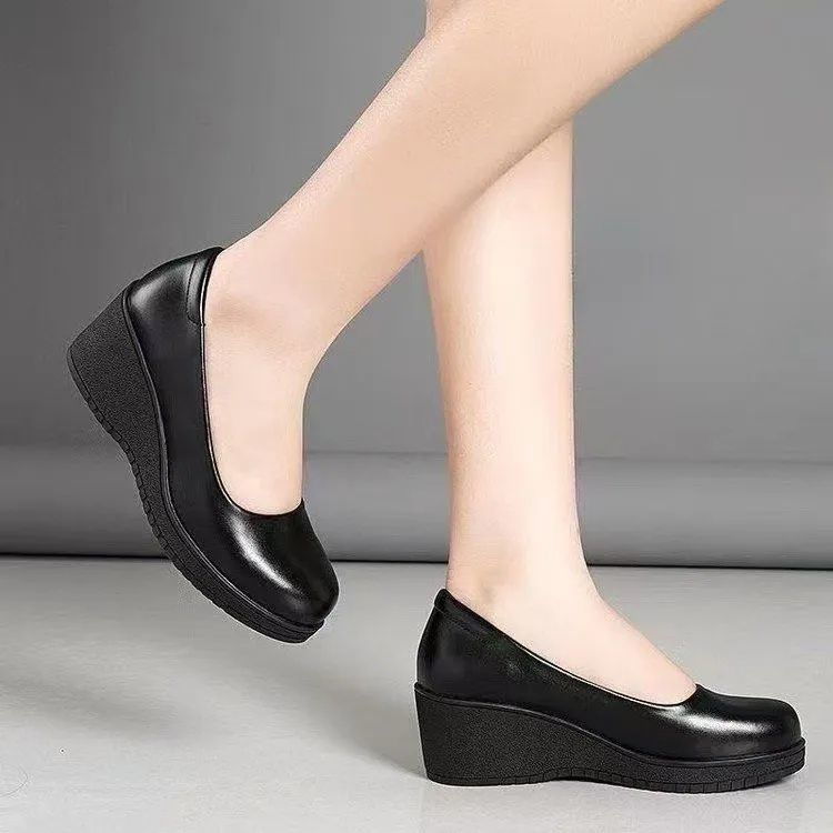 Zapatos de un solo pie de pedal de talón superficial para mujeres primavera y otoño de 2026 nuevos zapatos de talón alto Mary Jane zapatos de cuero de madre