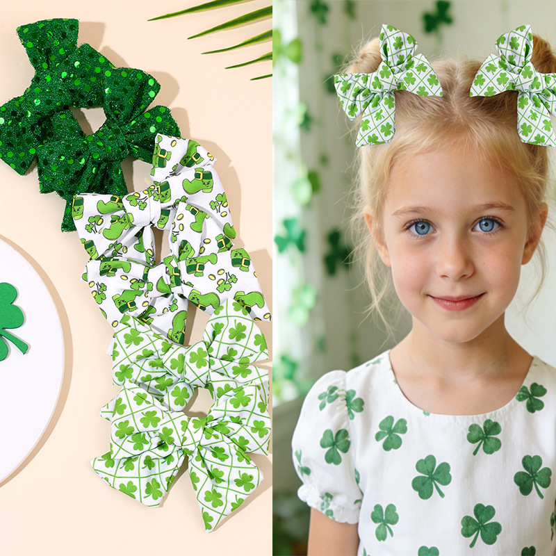 green cloth with bow