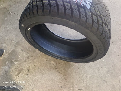 255/35R18 Winter Ice and Vehicle tire