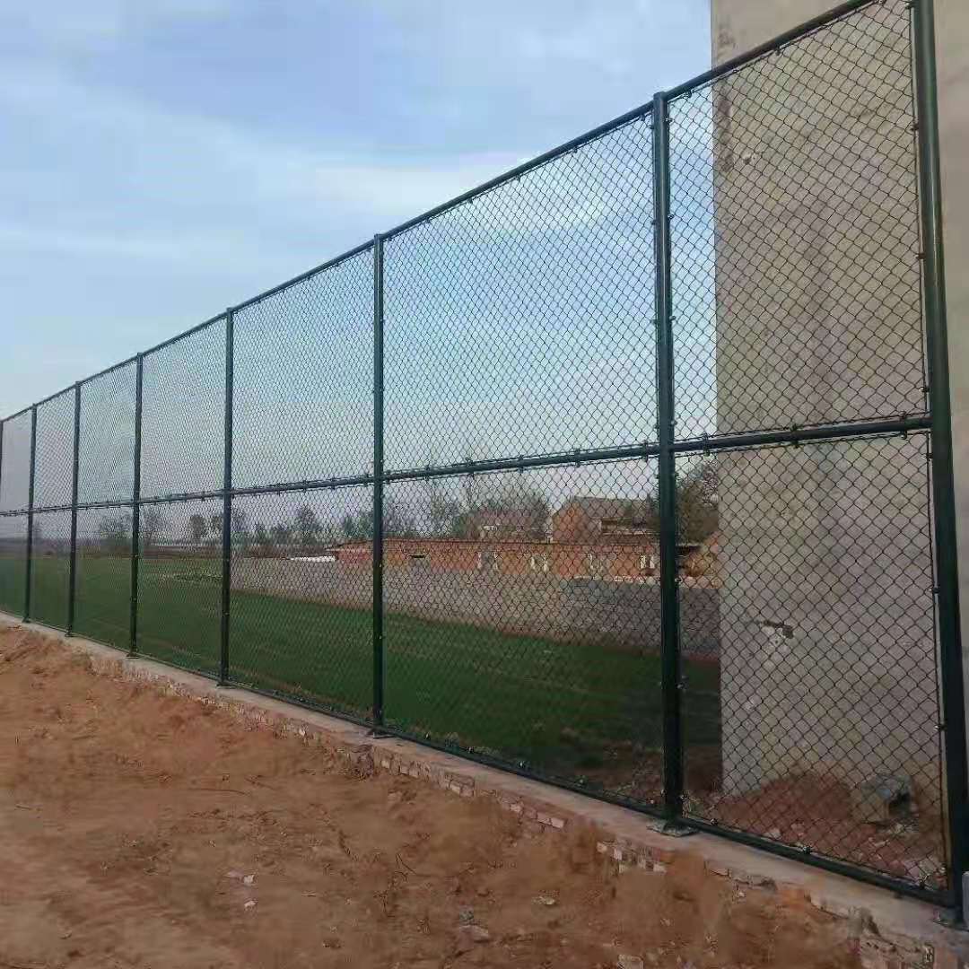【球场围网】供应学校篮球场足球场全封闭勾花网高尔夫球场围网