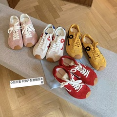 Grape Mom の本革カジュアルスポーツシューズの牛革バージョン、斜めの頭とコントラストのあるステッチのレースアップ女性用道徳訓練靴、フォレスト・ガンプの靴