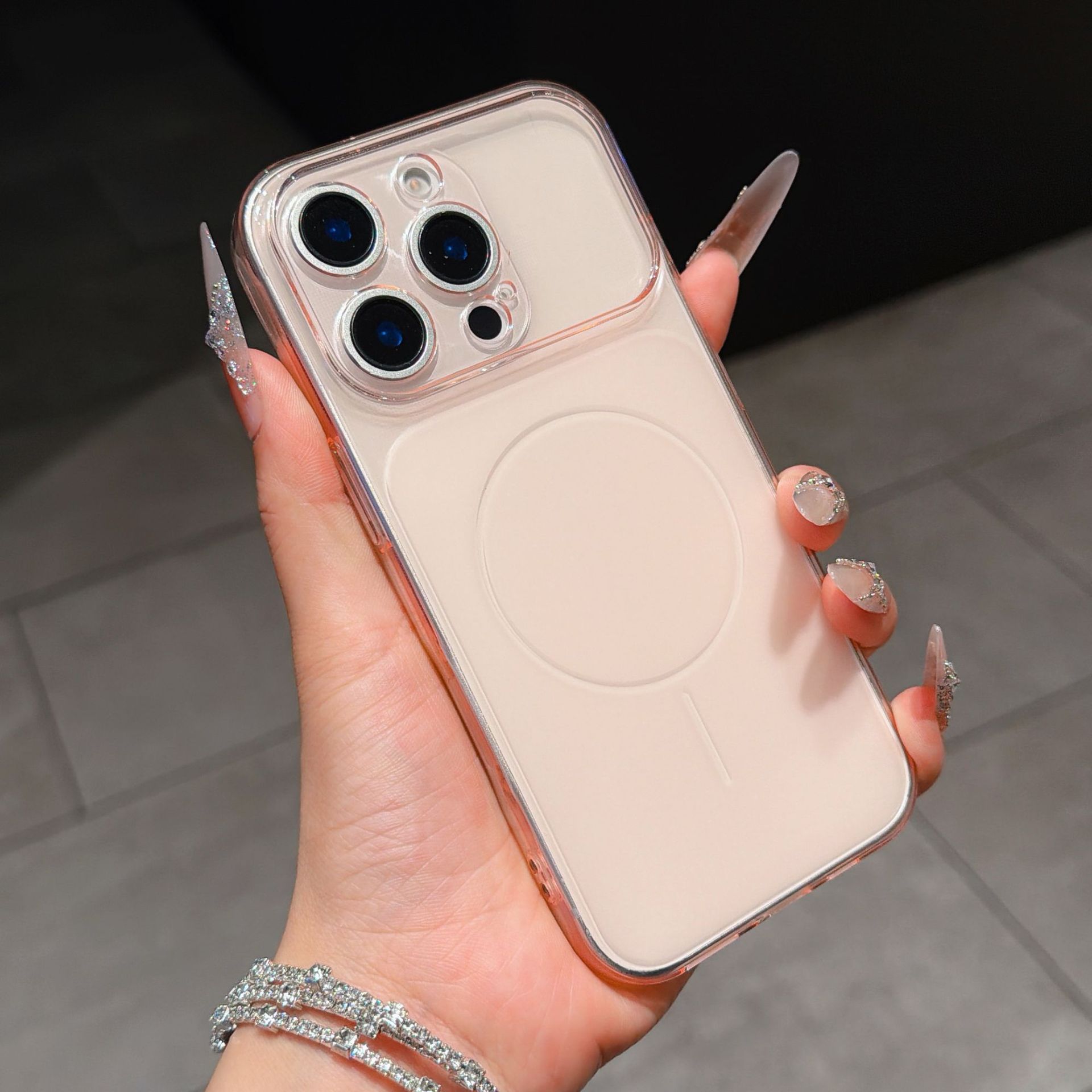 Funda Protectora para Celular iPhone 17 Pro Max y 16 de Silicona Antigolpes Mate