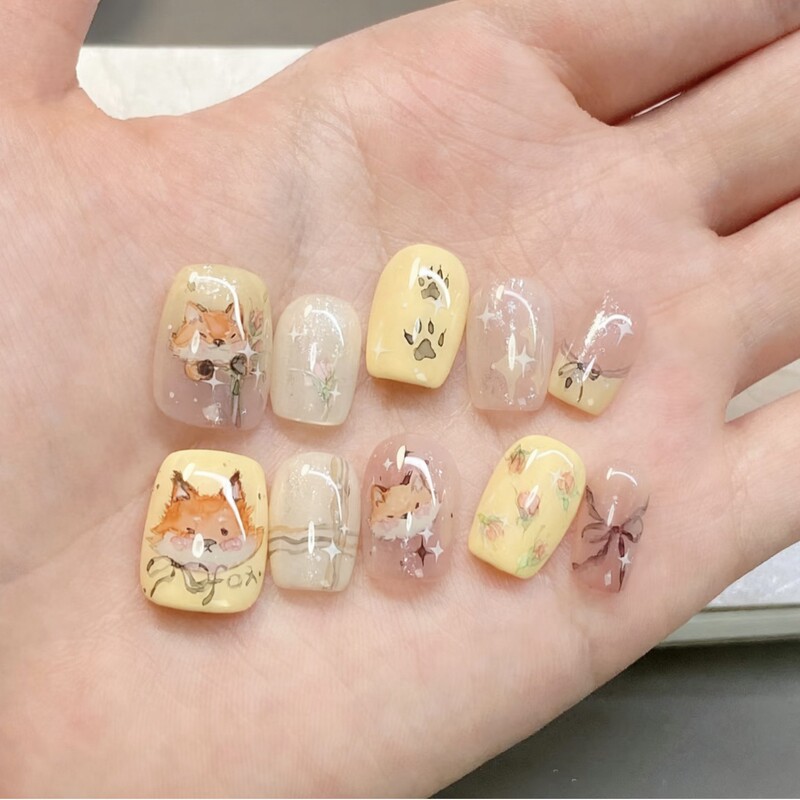 Christmas New Style Zootopia Similar Niche Semi-Handmade Two-Tone Fox Short Fake Nails for Students and Girls Christmas New Style Zootopia Similar Niche Semi-Handmade Two-Tone Fox Short Fake Nails for Students and Girls