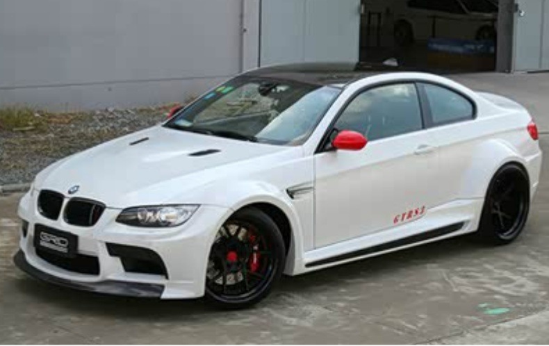 Suitable for BMW E92 E93 M3 modification wide-body V-style carbon fiber front lip, side skirts, and rear lip kit