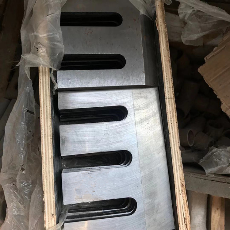 香菇料粉碎机 药材粉碎打粉机锤片 批发各种规格筛网 木粉机