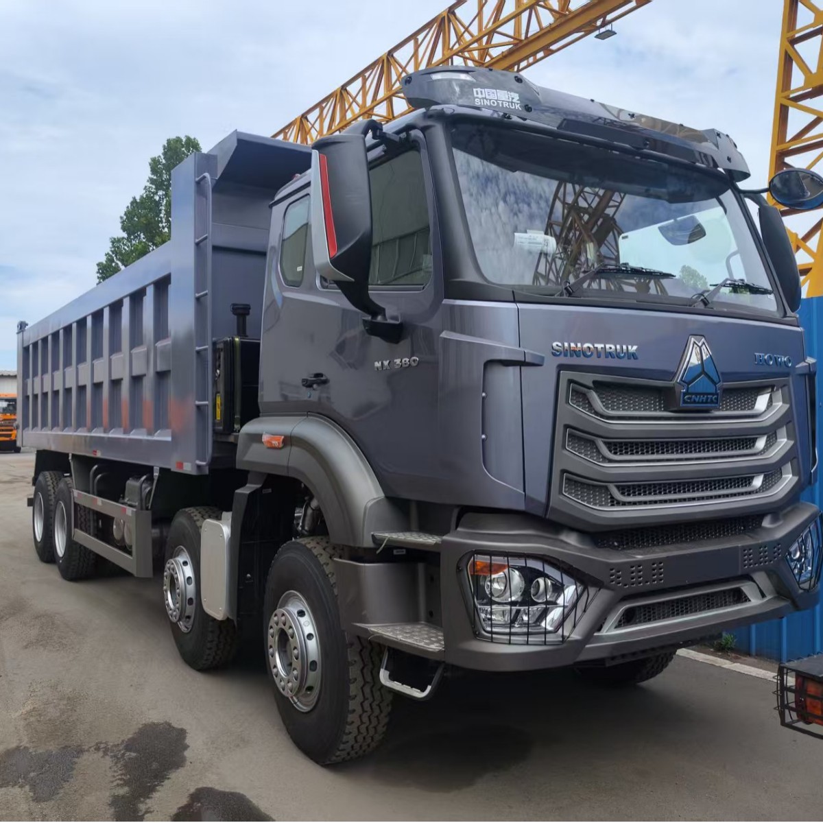 Used Delong Dump Trucks Exported to Africa, Eight-Wheel Transport Dump Trucks, Used Cargo Trucks, Engineering Vehicles