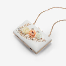 2021時尚韓版珍珠水鑽宴會手拿包女士花朵單肩小包鏈條鑲鑽晚宴包
