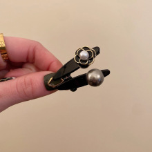 1对装~精致小巧山茶花珍珠鸭嘴夹刘海发夹女2025新款前额侧边夹子