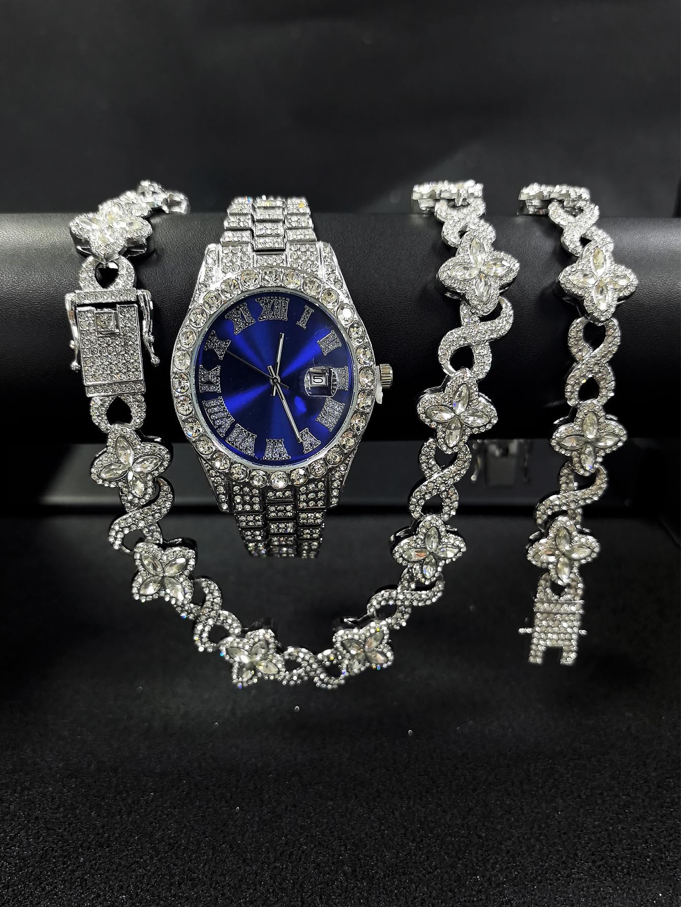 Europa y los Estados Unidos pulsera de cuatro hojas collar reloj de diamantes de moda moda fresco estilo de moda personalidad de alta calidad joyería de hombre personalizada