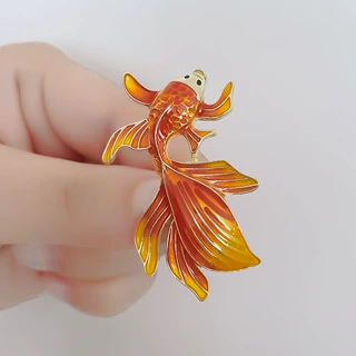新款中国风珐琅锦鲤胸针女小众高级设计感金鱼别针简约西装配饰女