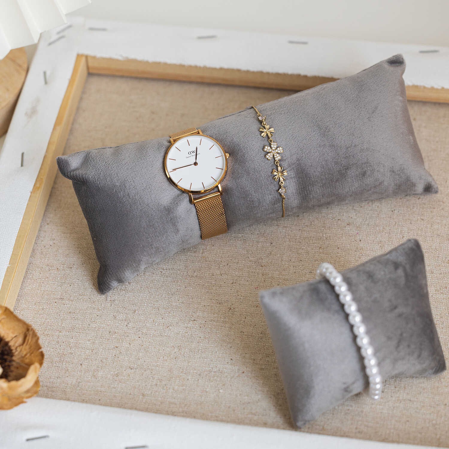 绒布手镯展示架饰品手表手链收纳架珠宝手串首饰小枕头陈列道具