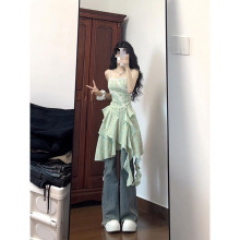 薄荷绿吊带辣妹连衣裙女高级感夏季新潮穿搭不规则设计荷叶边裙子